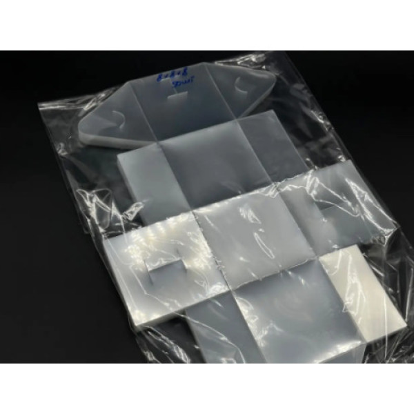 Подарункова коробки із полімерної плівки. 8х8х8см 200мкр.